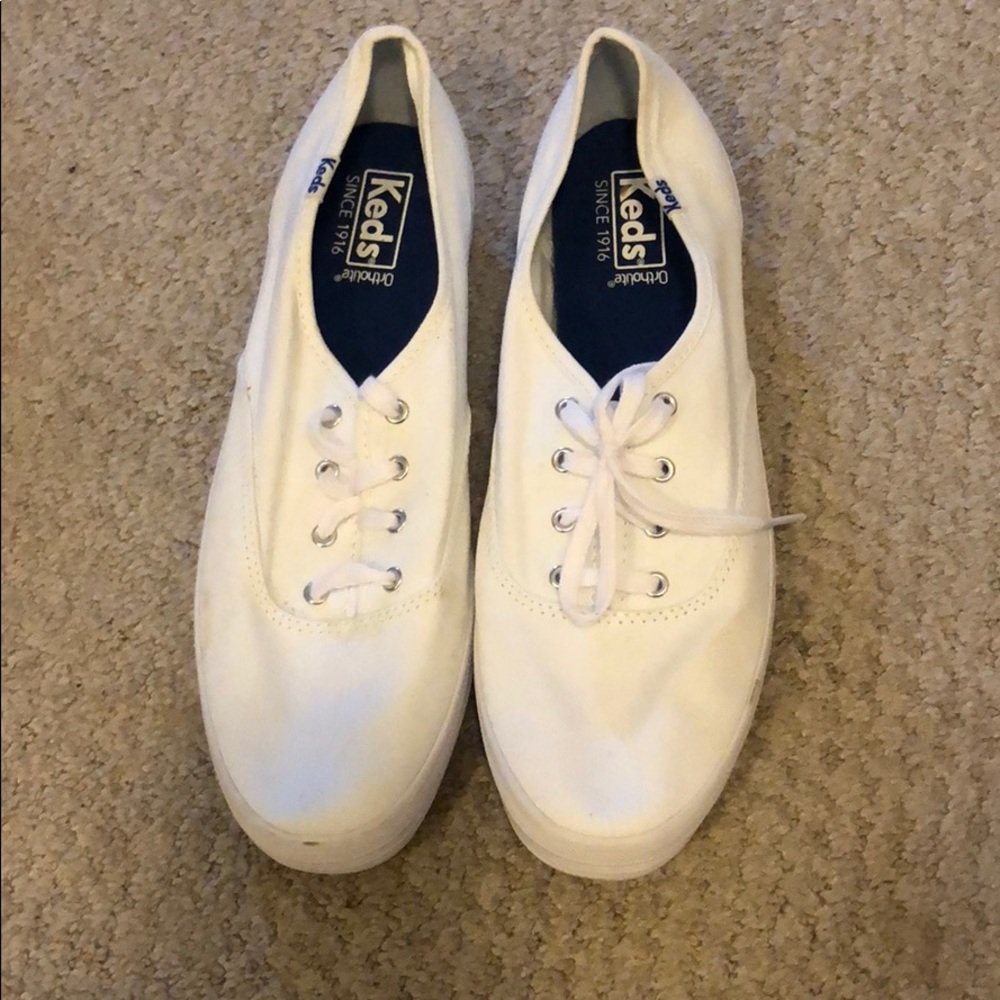White keds women’s size 9